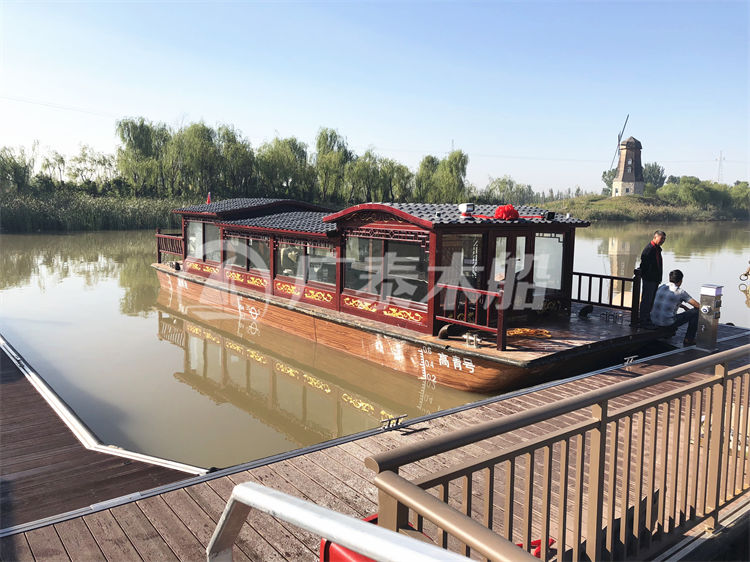 山东省淄博市高青县慢城天鹅湖景区12.8米画舫船